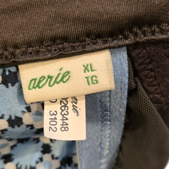 Aerie Black and Blue Floral Lace Bralette - Picture 4 of 4